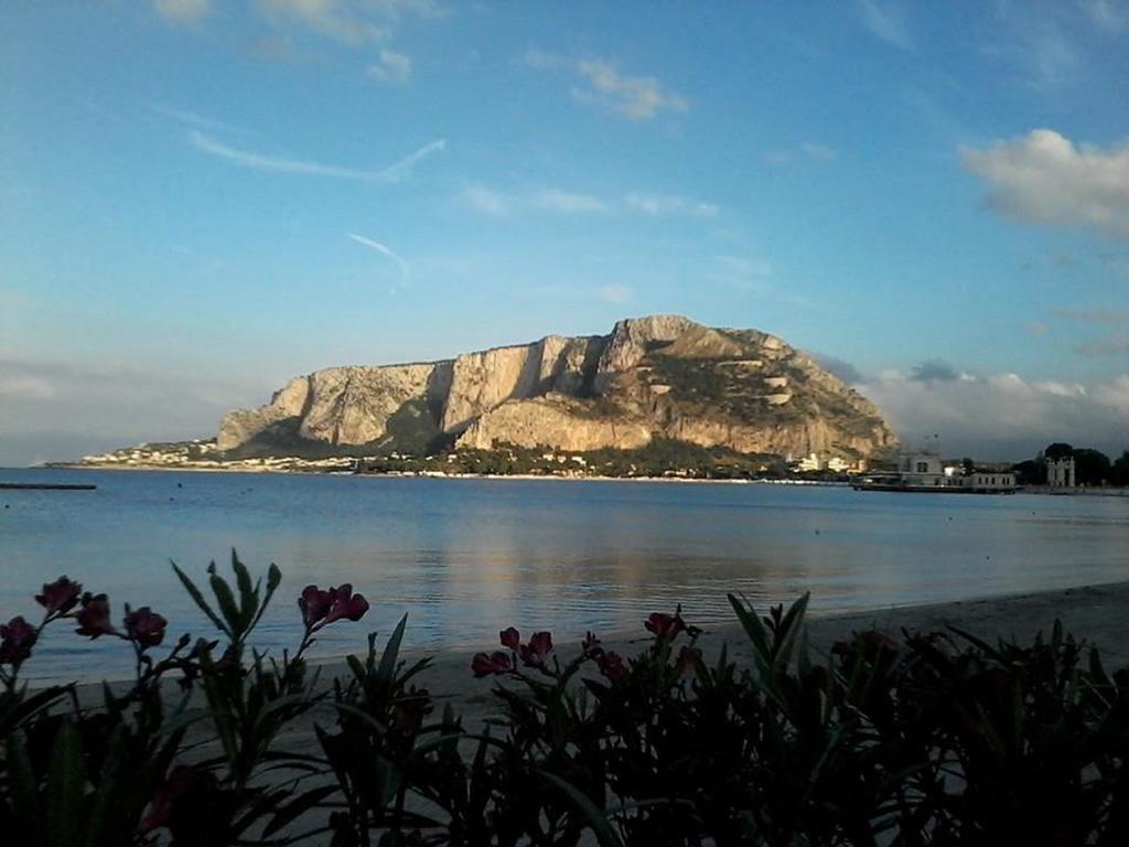 Casa Lunastella Locazione Turistica Mondello Luaran gambar
